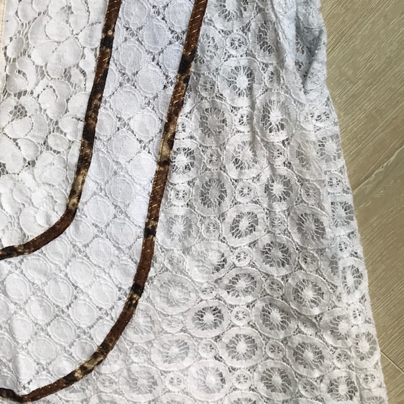 White lace dress by BCBGMaxazria - Picture 5 of 8